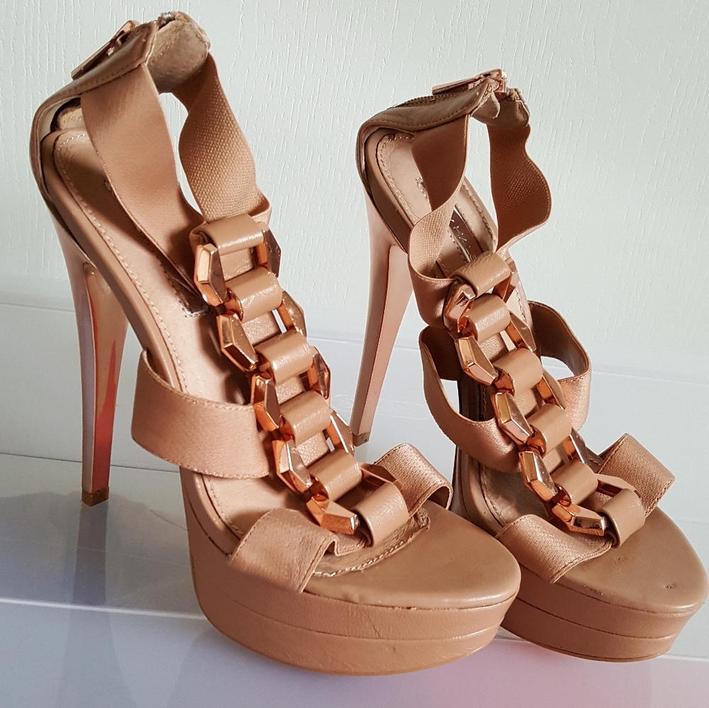 Bakers Nude/Rose Gold Pumps